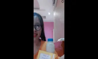 Bé Dâu vú đẹp vừa tay, bím hồng nguyên zin, chiều anh hết nấc Bé Dâu vú đẹp vừa tay, bím hồng nguyên zin, chiều anh hết nấc