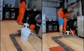 Nữa đêm nửa hôm con vợ dậy nấu mì cũng không tha cho nó Nữa đêm nửa hôm con vợ dậy nấu mì cũng không tha cho nó